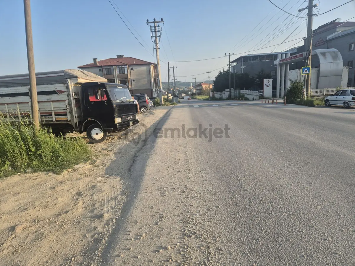 İlçe Hastane Yanı 450 M2 Arsa - 14