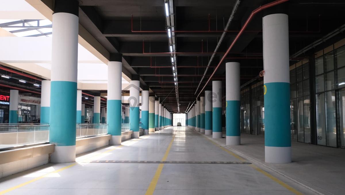 Mega Şaşmaz'da Yola Cepheli Satılık Dükkan - 7