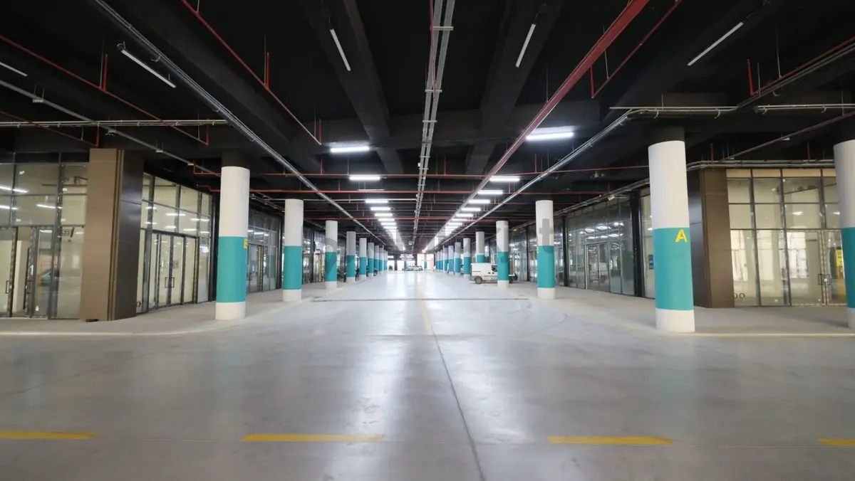 Mega Şaşmaz'da Yola Cepheli Kiralık Dükkan - 4