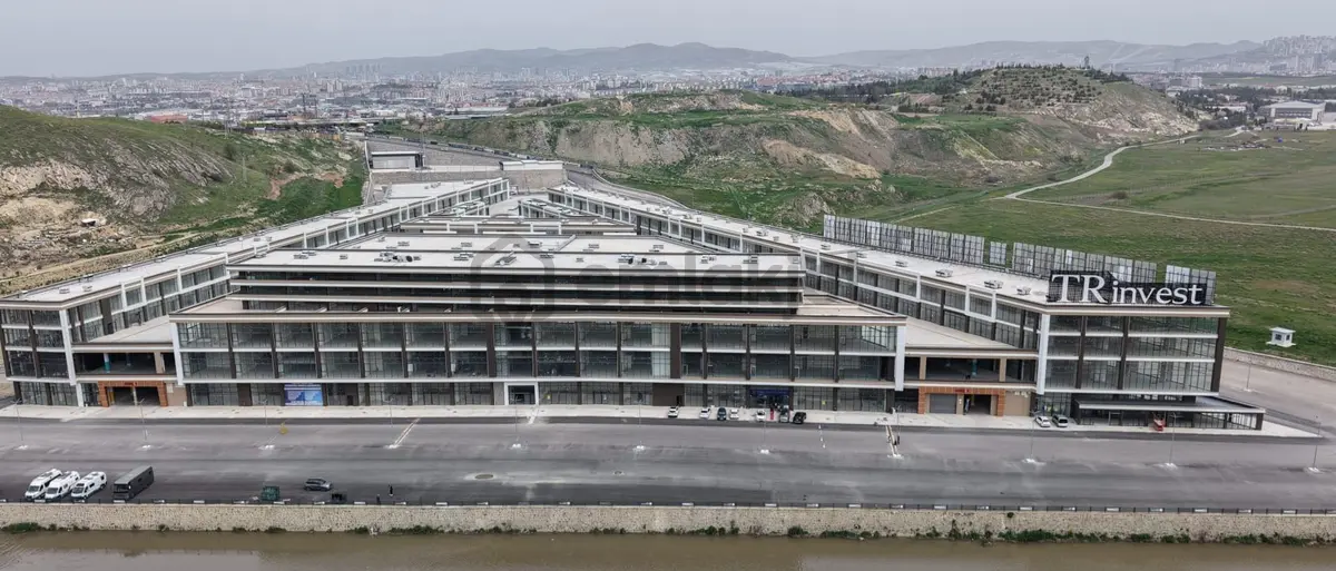 Mega Şaşmaz'da Yola Cepheli Kiralık Dükkan