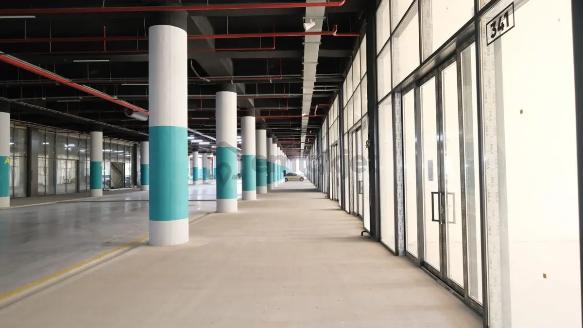 Mega Şaşmaz'da Yola Cepheli Kiralık Dükkan - 14
