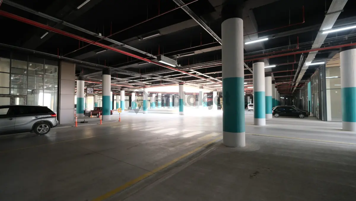 Mega Şaşmaz'da Yola Cepheli Kiralık Dükkan - 8