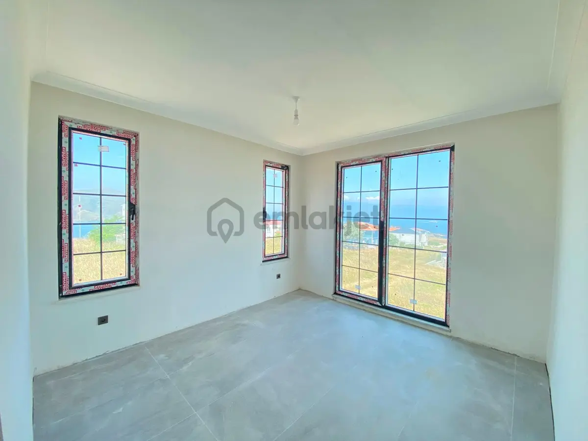 Re/max İnci'den Erdek Paşalimanında Satılık Villa - 16