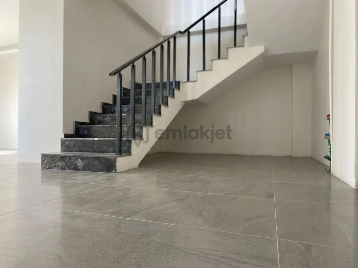 Re/max İnci'den Erdek Paşalimanında Satılık Villa - 7