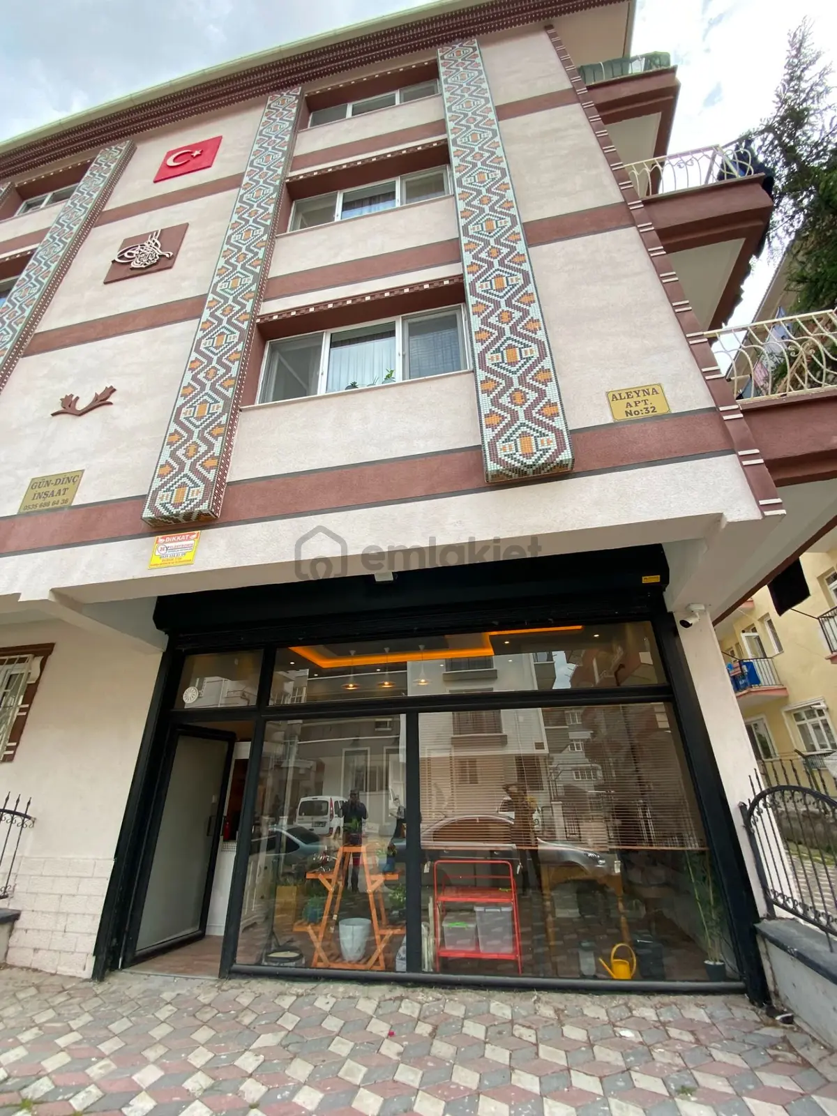 Mareşal Çakmak Mah. Kullanışlı İşlek Konumda Satılık Dükkan - 17