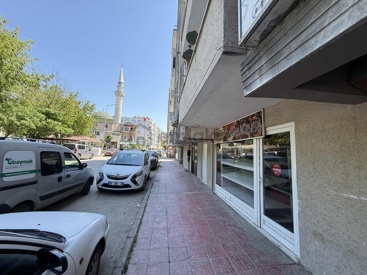Akram'dan Geçit'de Cadde Üzeri Dükkan - 4