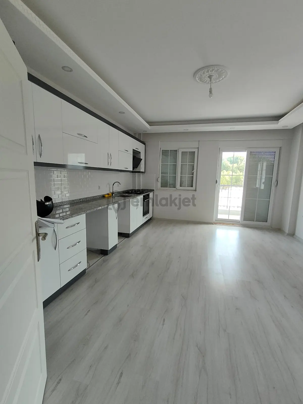 Güney Cepheli, Bakımlı, Lüks Katta Daire - 15