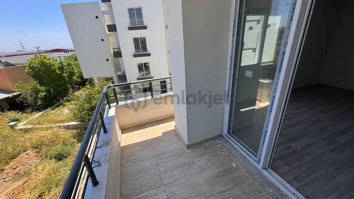 Tömükte Havuzlu Site İçerisinde Satılık 2+1 Daire - 16