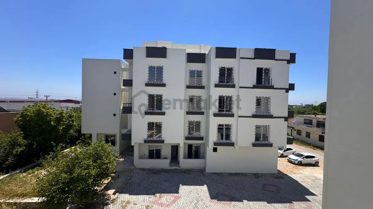 Tömükte Havuzlu Site İçerisinde Satılık 2+1 Daire - 21