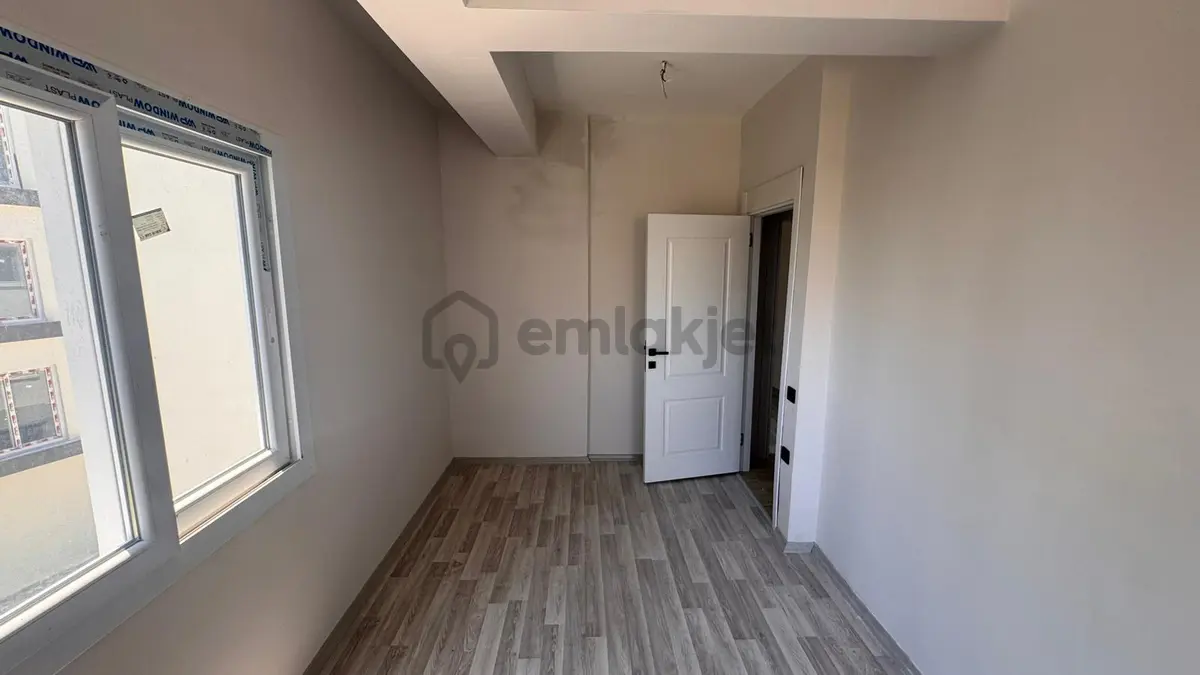 Tömükte Havuzlu Site İçerisinde Satılık 2+1 Daire - 26