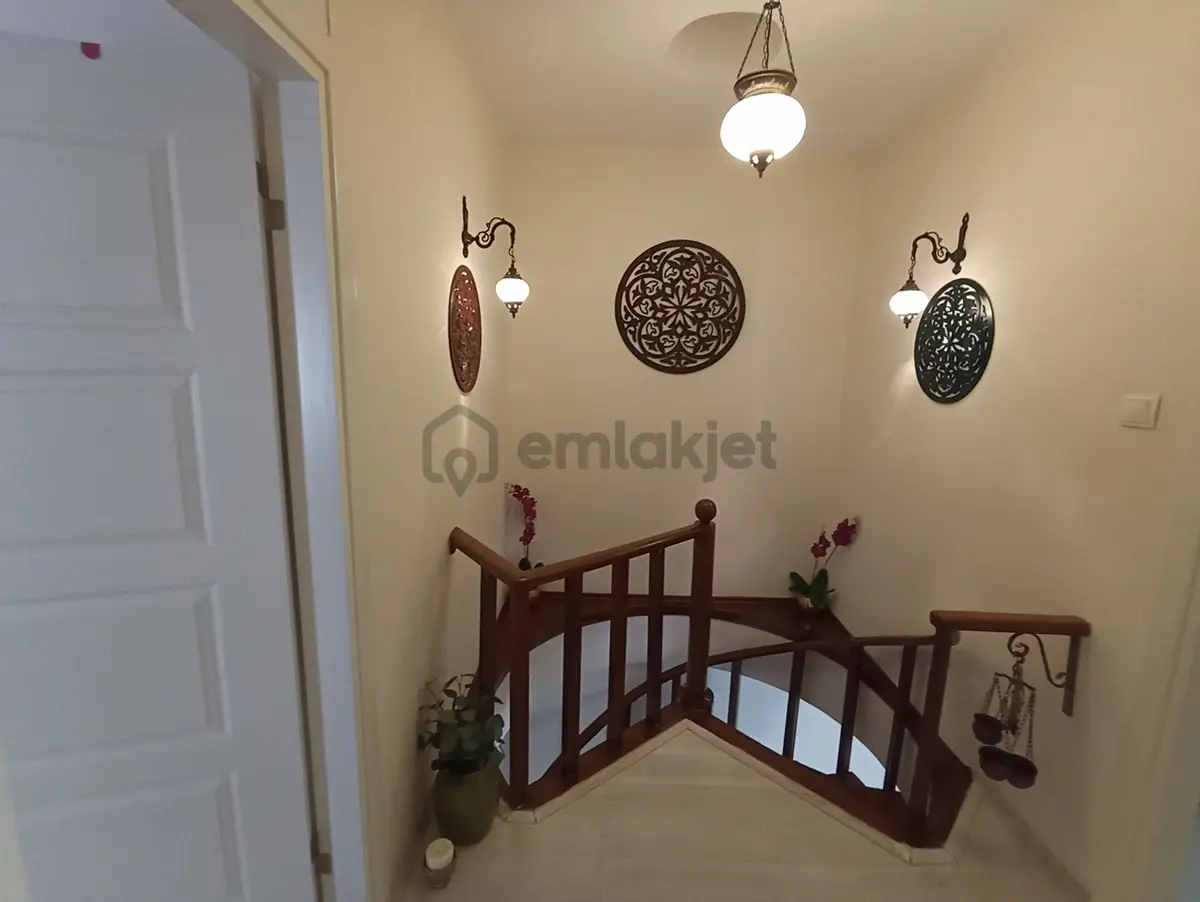 Çok Acil Denize Sıfır Villa Kent Sitesinde Deniz Manzaralı Villa - 16