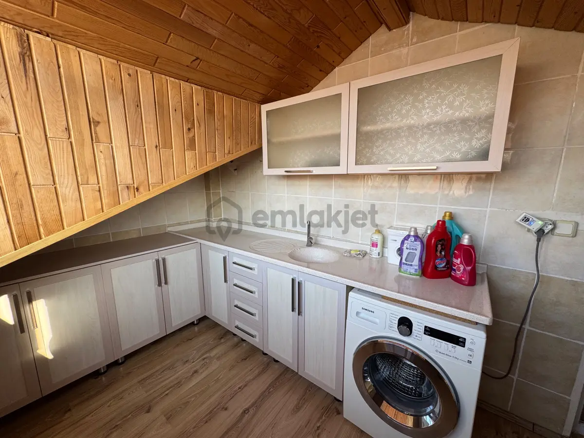 Elmadağda Satılık 3 Katlı 6+2 Lüks Sıfır Masraf - 28