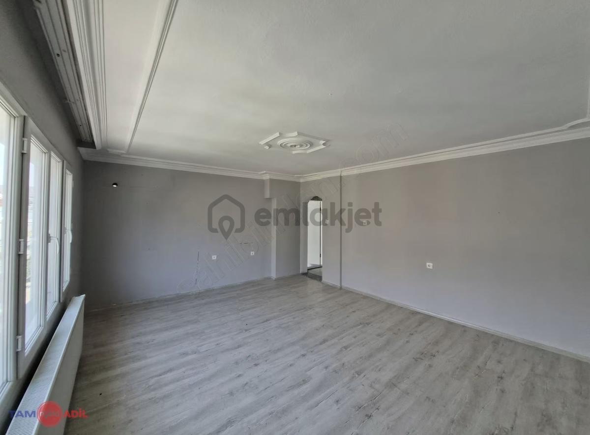 Bergama Bahçelievlerde Geniş Satılık Daire - 18