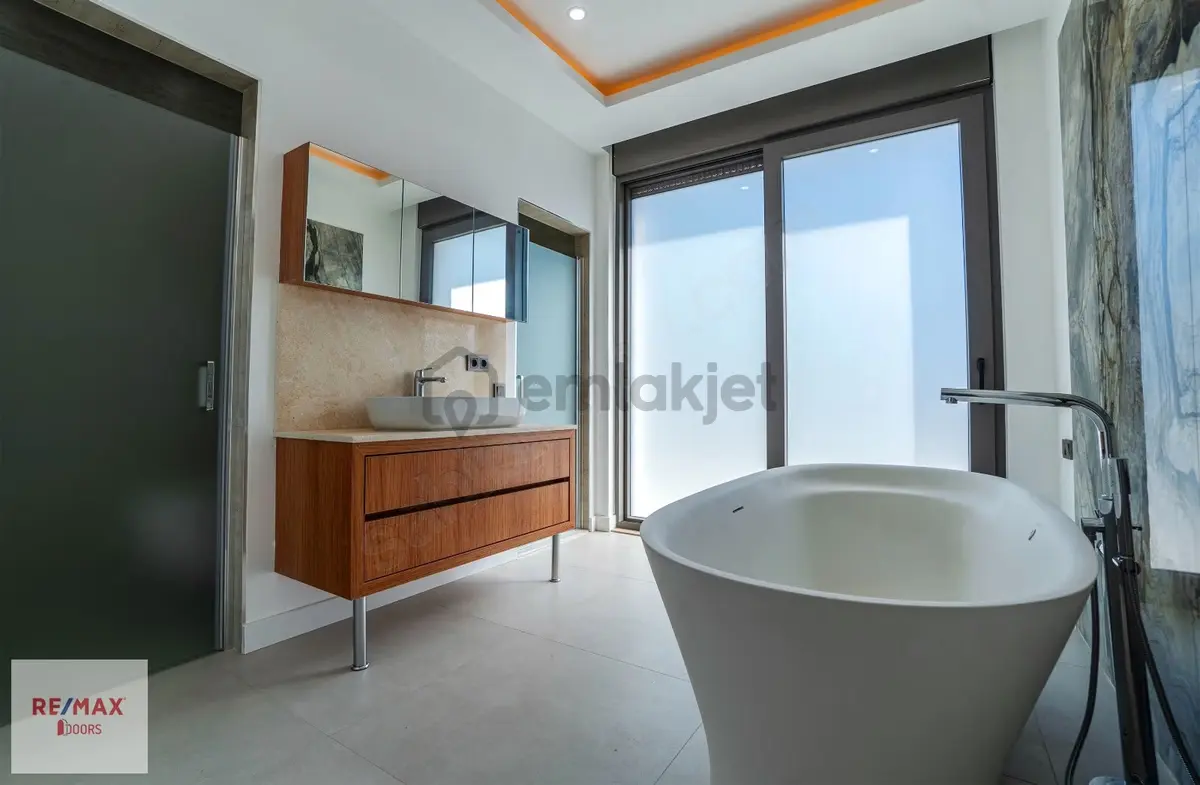 Antalya Ermenekte Kiralık Lüks Villa - 16