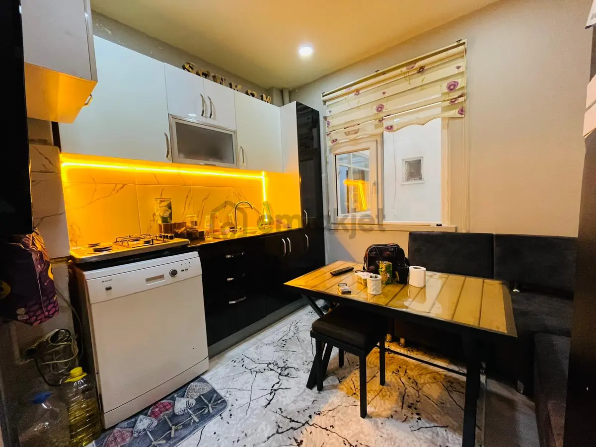Bağlarbaşı Cadde Üzeri 2+1 100 M2 Giriş Kat Satılık Daire_!! - 9