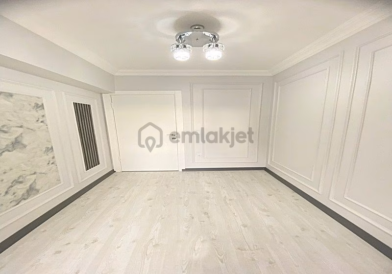 Otoparklı Güvenlikli Ebeveyn Banyolu Cadde Üzeri 3+1 Daire - 8