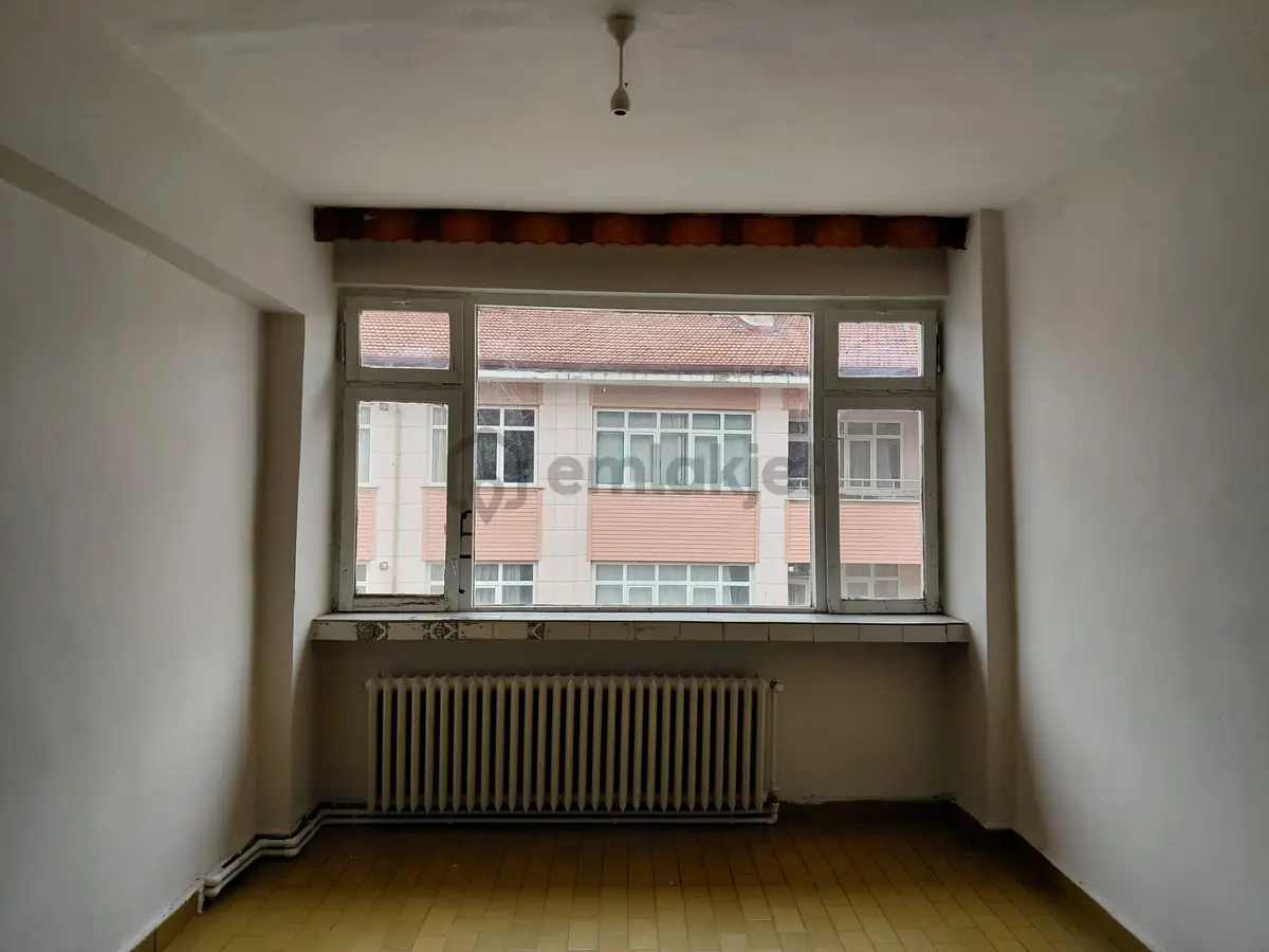 Şehrin Göbeğinde 3+1 Kiralık Daire - 8