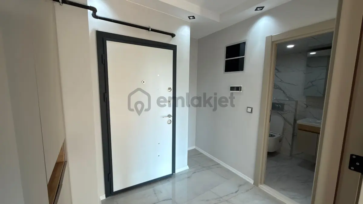 Rba'dan Sütlüce Mh. İstiklal Cd. Üzerinde Satılık 1+1 Apart - 9