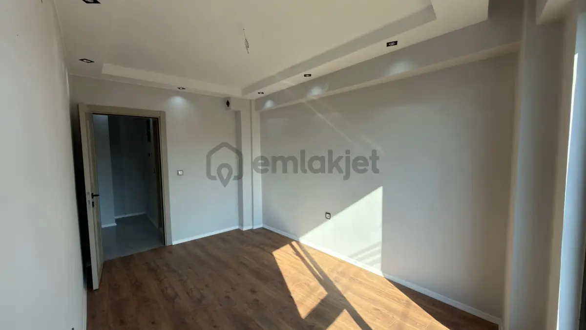 Rba'dan Sütlüce Mh. İstiklal Cd. Üzerinde Satılık 1+1 Apart - 4