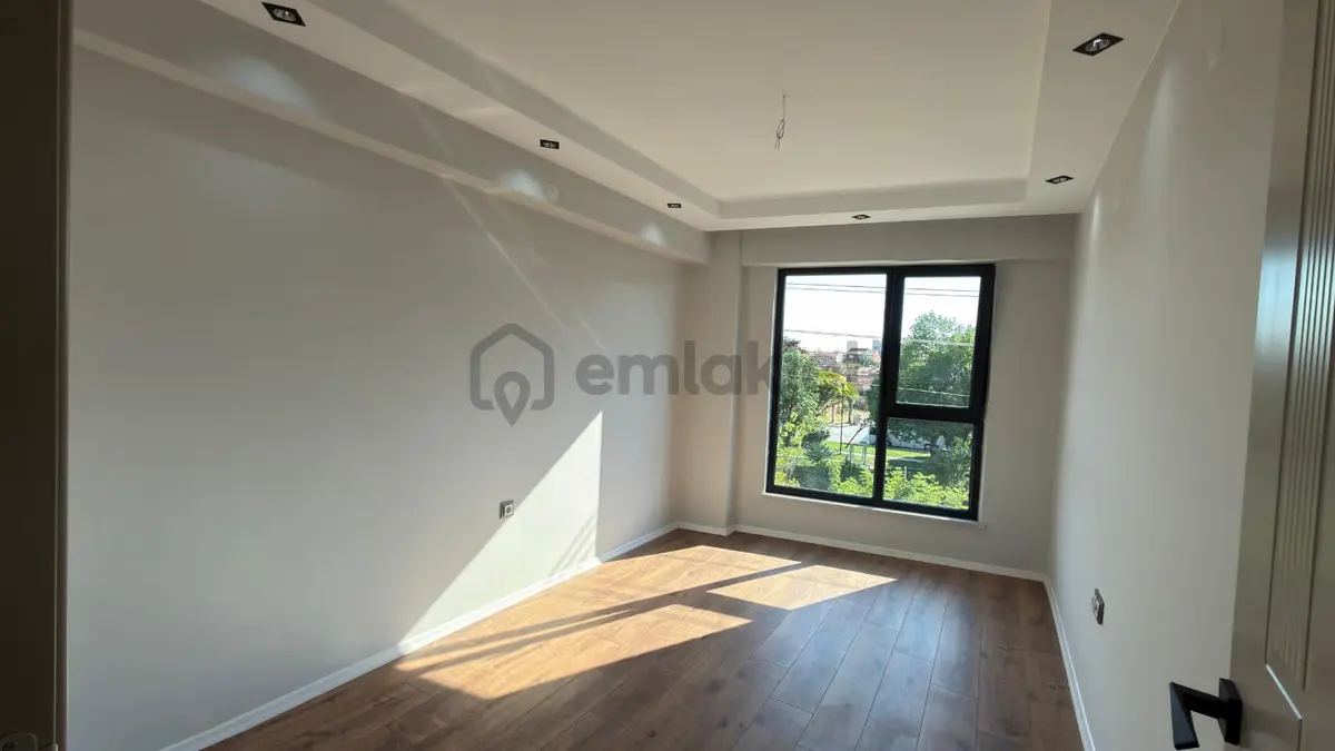 Rba'dan Sütlüce Mh. İstiklal Cd. Üzerinde Satılık 1+1 Apart - 5