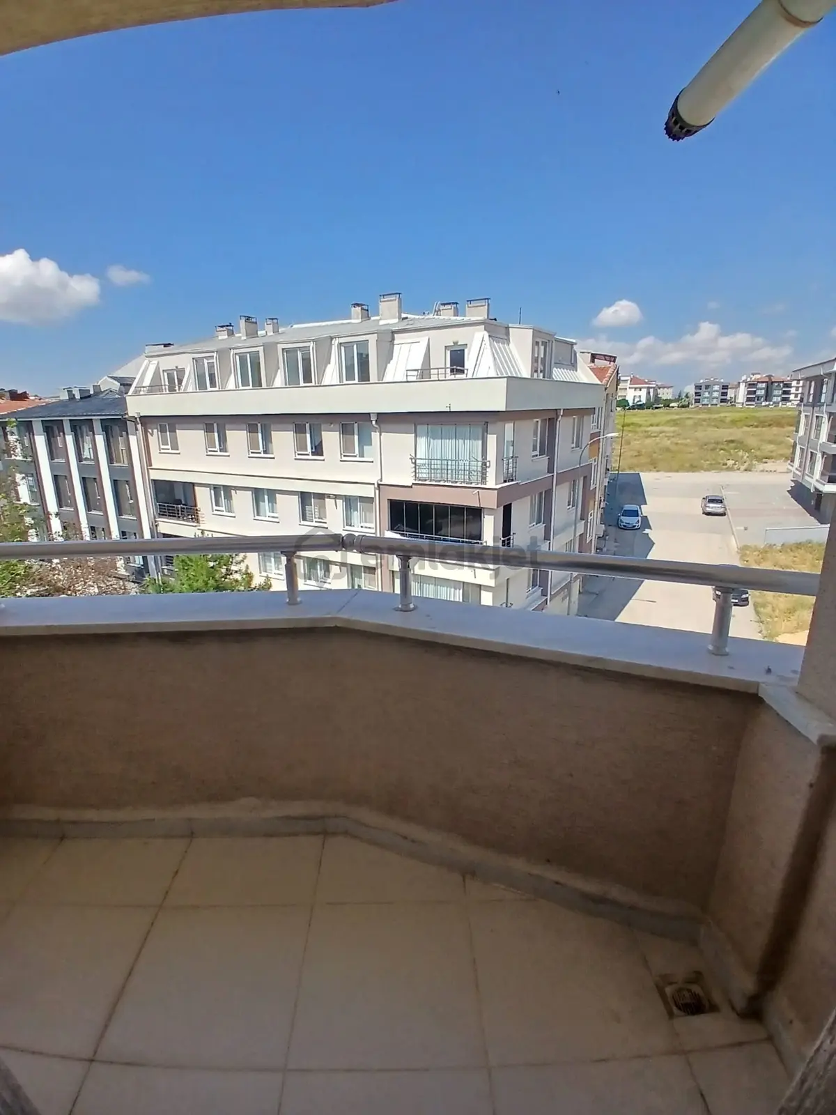 Çamlıca Mahallesinde Kiralık 2+1 Daire - 3