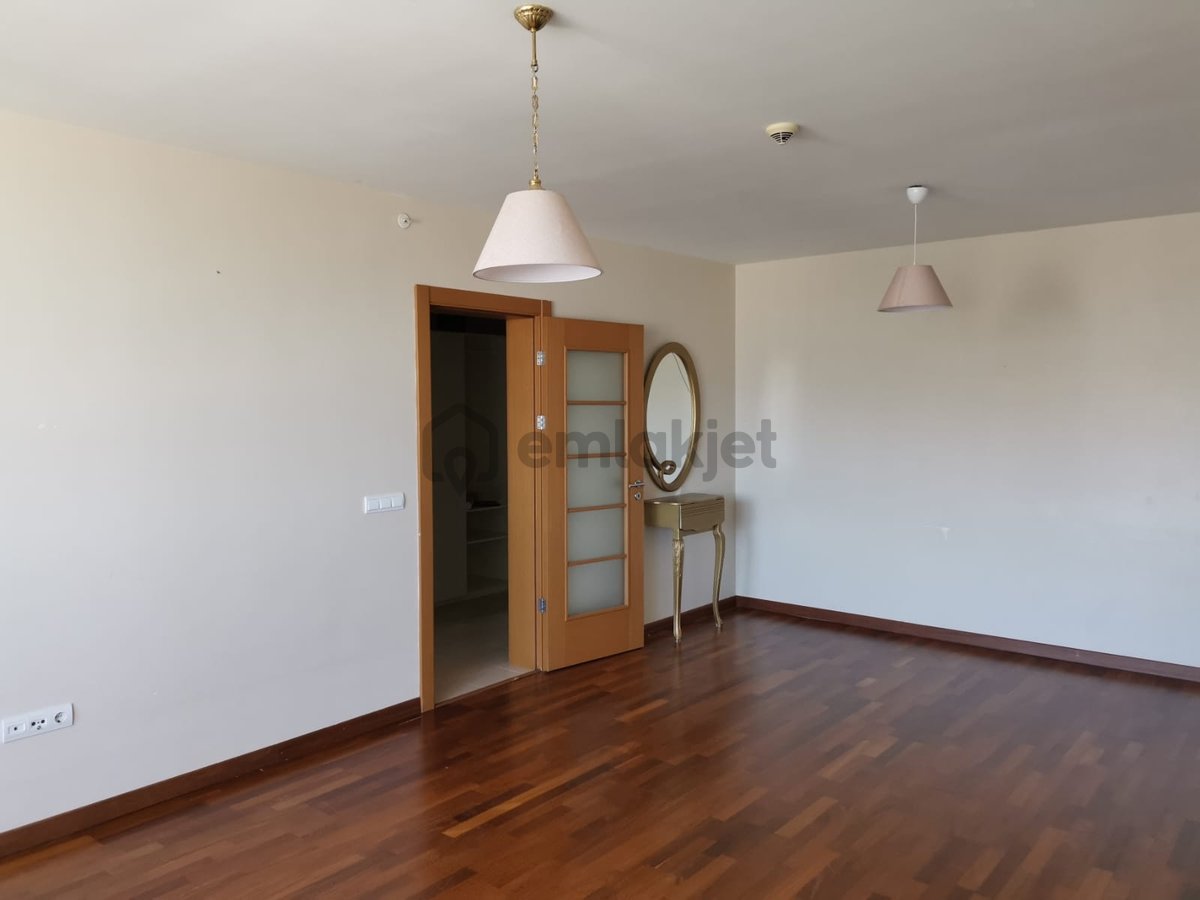 Solar Kent Sitesinde 2 Oda 1 Salon Ebeveyn Banyolu Daire - 8