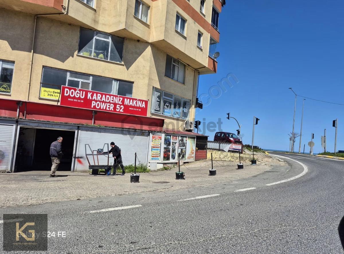 Yenipazar Mahallesinde Geniş İşyeri - 15