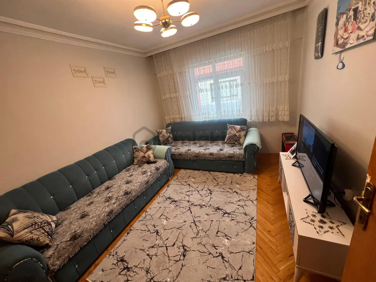 Saklambac Cadddesi Yakını Katta 3+1 - 8
