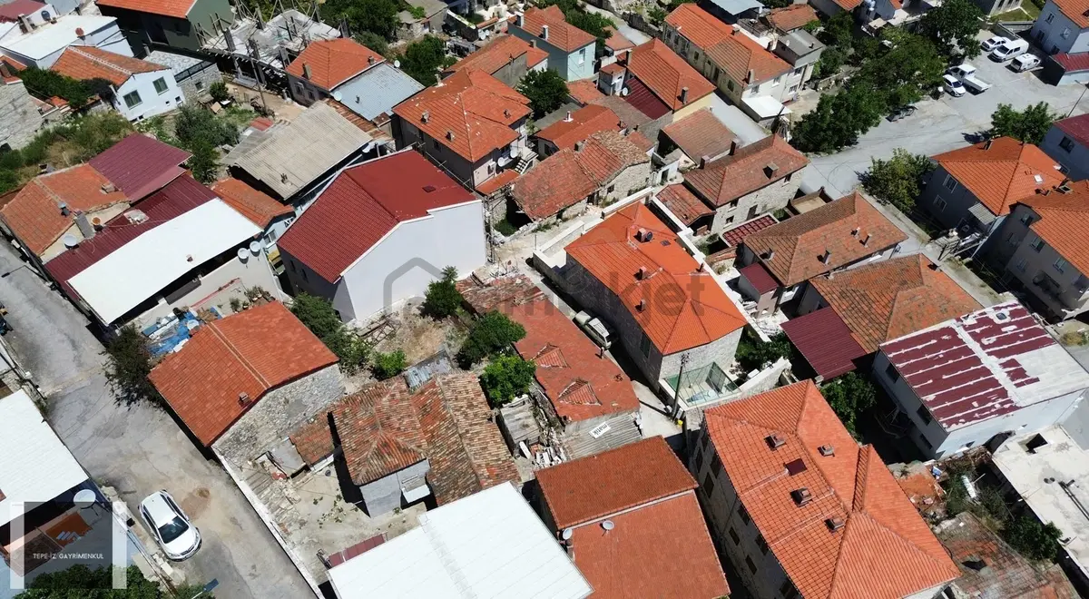 Urla Sıra Mahallesi'nde 153 M2 Arsa İçinde 2 Daire - 4