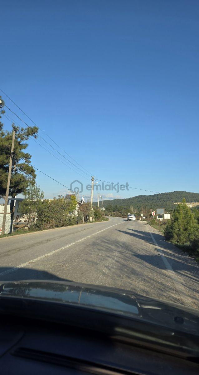Menderes Yeniköy İçinde Ev Olan Müstakil Parsel - 13