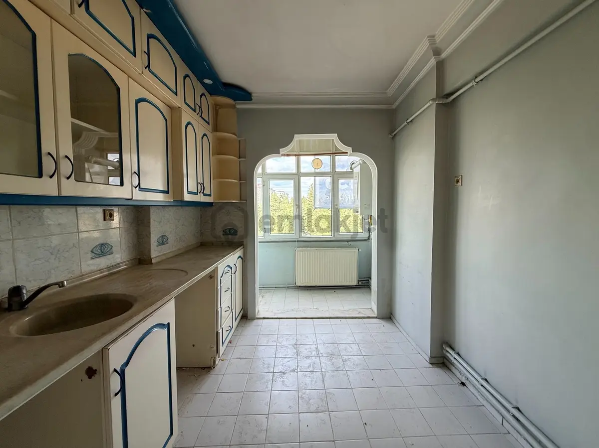 Adalet Mahallesinde 3+1 Geniş Kiralık Daire - 2