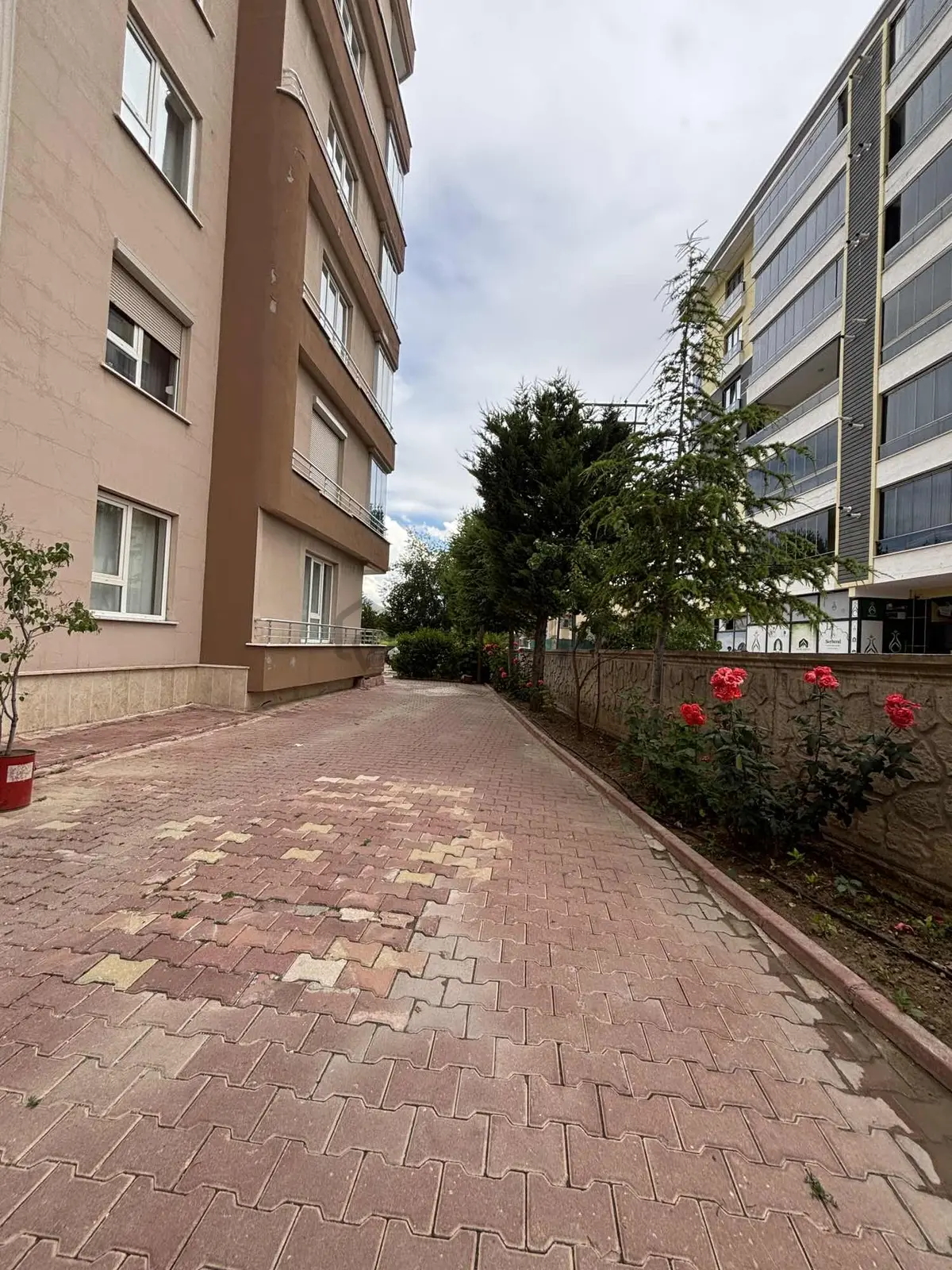 Fetih Caddesi Üzerinde 3+1 Satılık Genişş Daire - 20