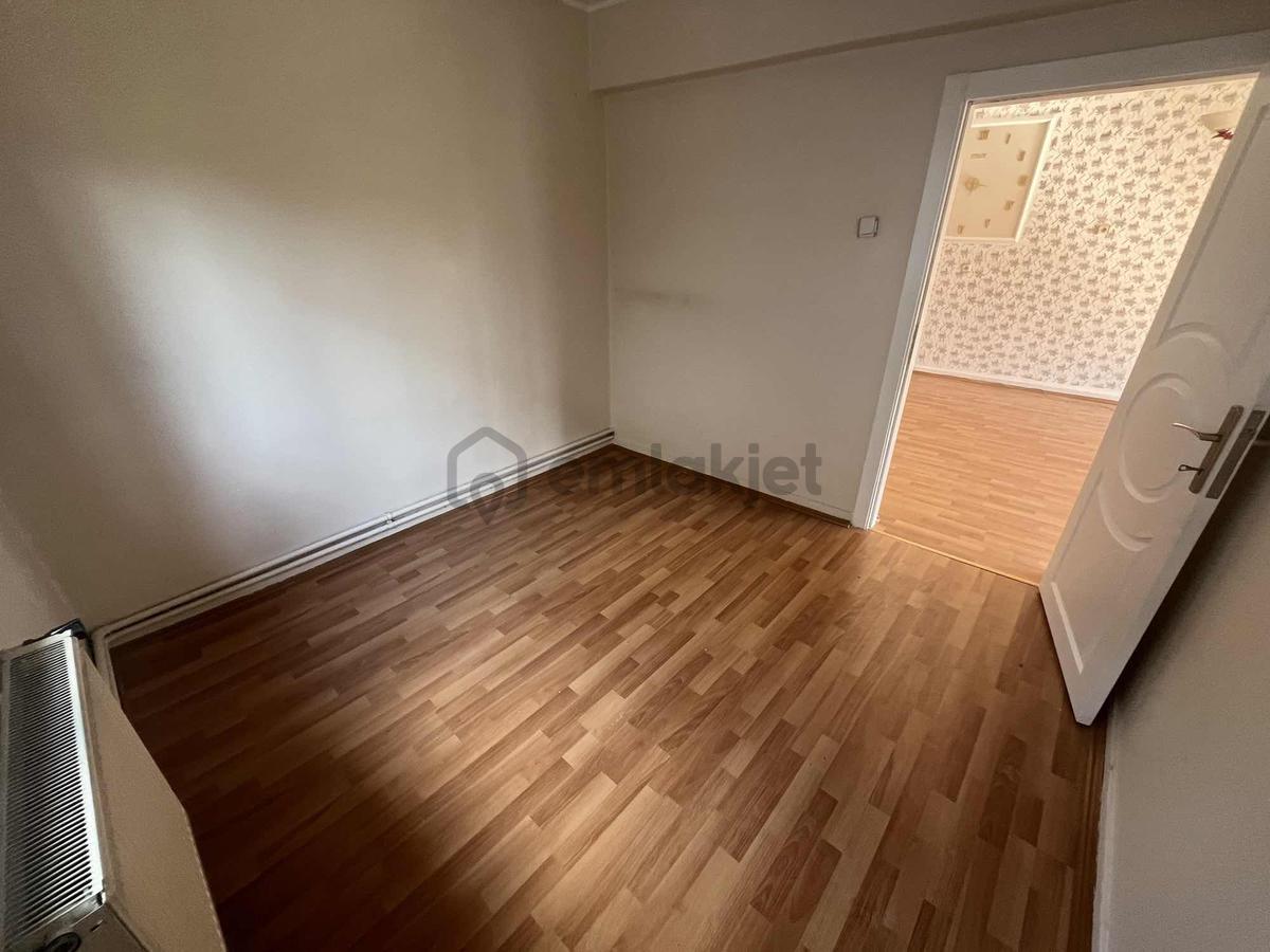Gata Yakını Kiralık 3+1 En Üst Kat Çift Balkon Daire - 10