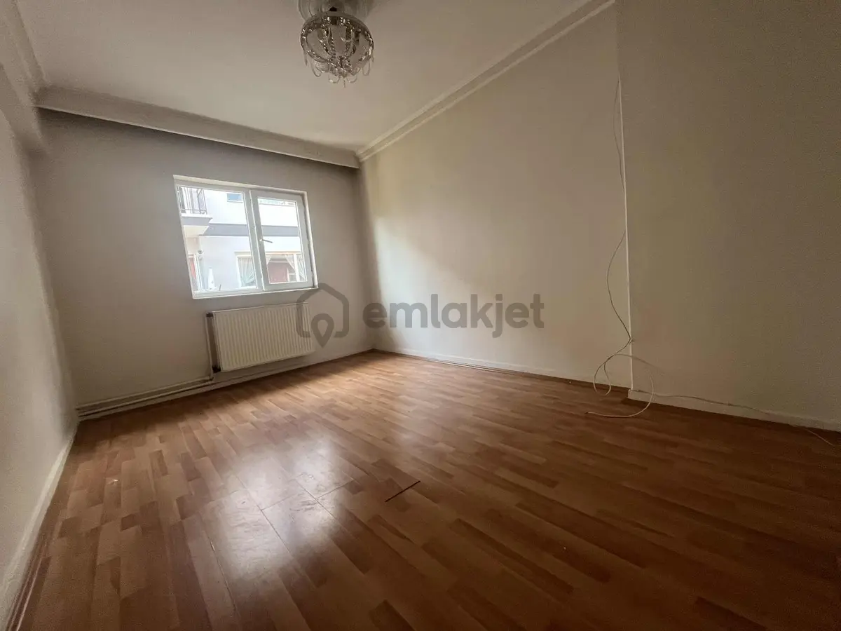 Gata Yakını Kiralık 3+1 En Üst Kat Çift Balkon Daire - 24