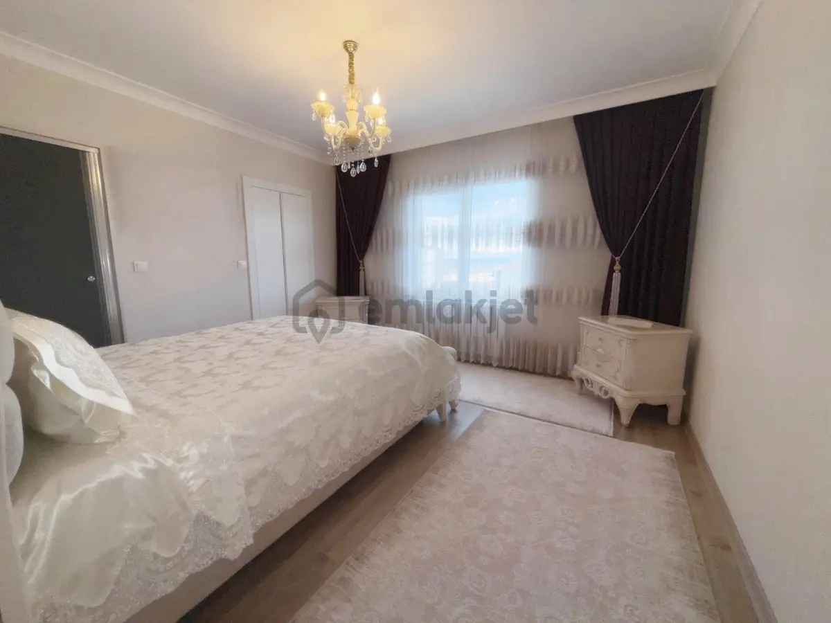 Cadde Üzerinde Full Yapılı 4+1 Satılık Okullar Bölgesinde Daire - 19