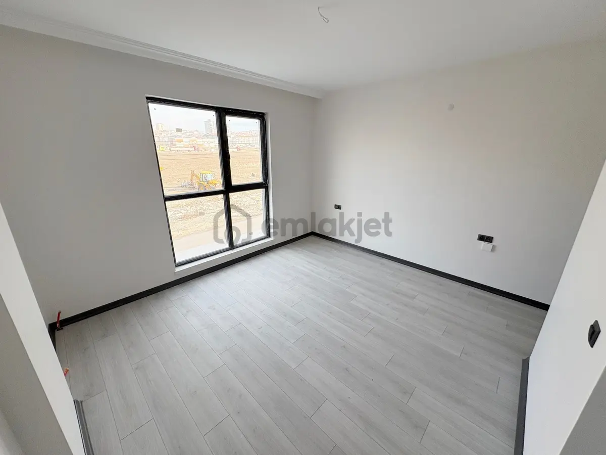 2+1 1.kat Sıfır Oturuma Hazır Geniş Ebeveyn Banyolu Asansörlü - 19