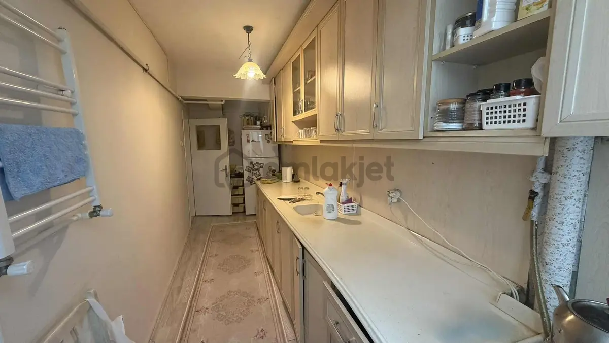 Kirazlıda Site İçerisinde 2+1 85 M2 Balkonlu Geniş Daire - 15