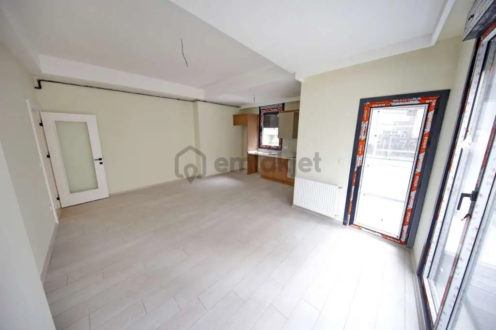 Kaçmaz'dan Altayçeşme'de Bağdat Caddesi Üzerinde Kiralık 2+1 - 2