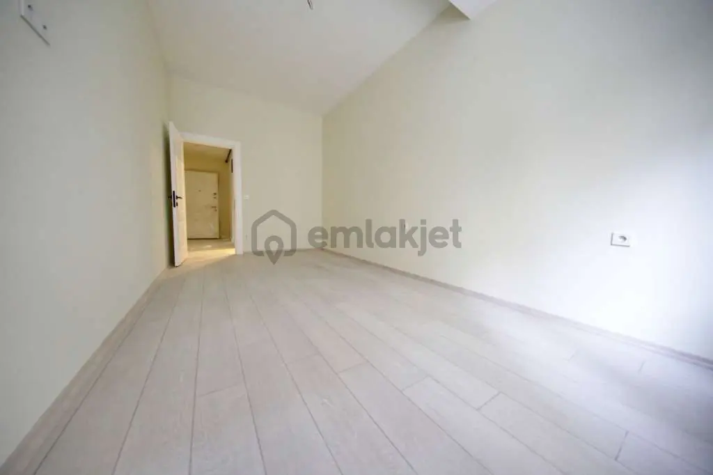 Kaçmaz'dan Altayçeşme'de Bağdat Caddesi Üzerinde Kiralık 2+1 - 8
