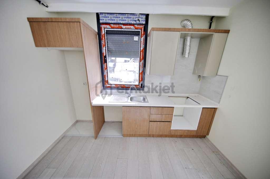 Kaçmaz'dan Altayçeşme'de Bağdat Caddesi Üzerinde Kiralık 2+1 - 3