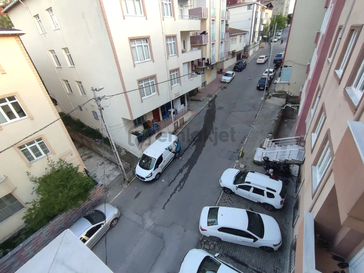 Esenyalı Da Deniz Manzaralı 3+1 Daire Ve Dükkan Birlikte Satılık - 11