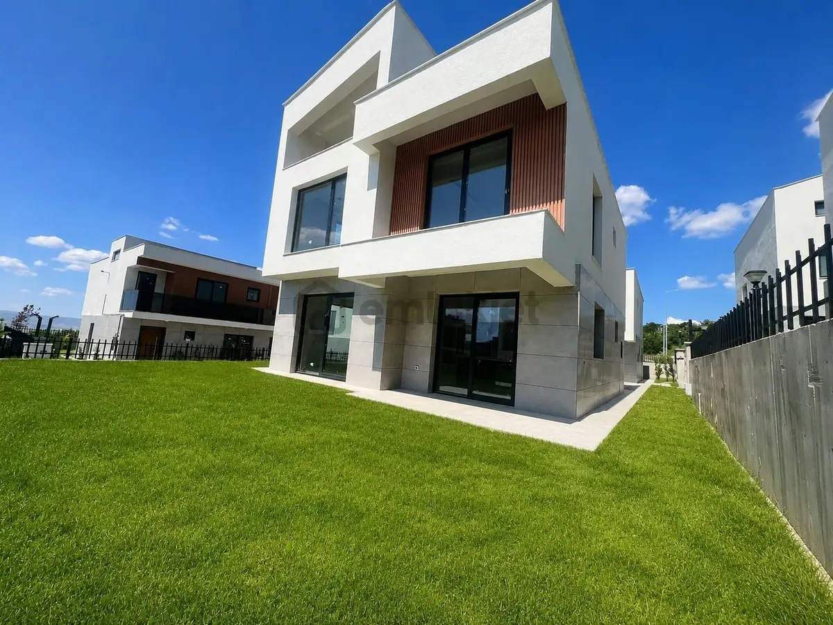 Kayseri Hacılarda, Site İçerisinde 4 Adet Triplex Villa - 9