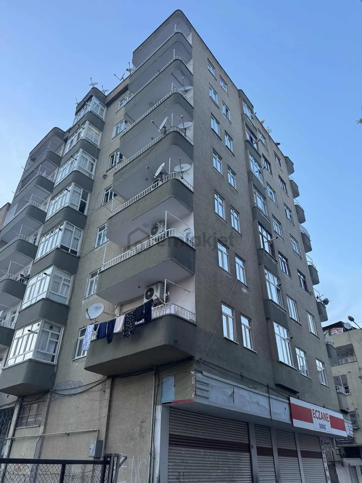 Ceza Evi Alt Köşede 3+1 Masraflı Daire! - 10