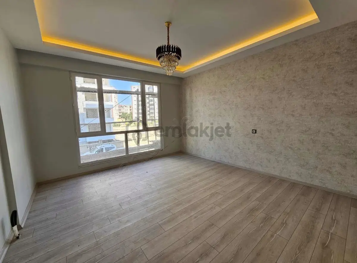 Güven Emlaktan Satılık Acil 2+1 Sıfır (son )kat - 5