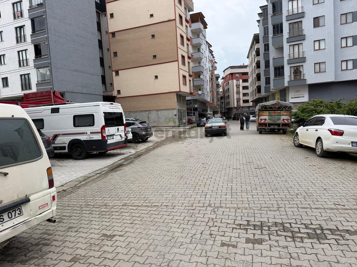 Araklı Da Kiralık Depolu Dükkan - 17