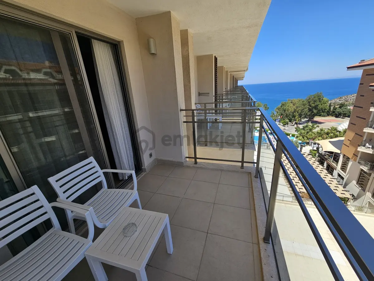 Kuşadası Ramada Resort'te Satılık 2+0 - 13