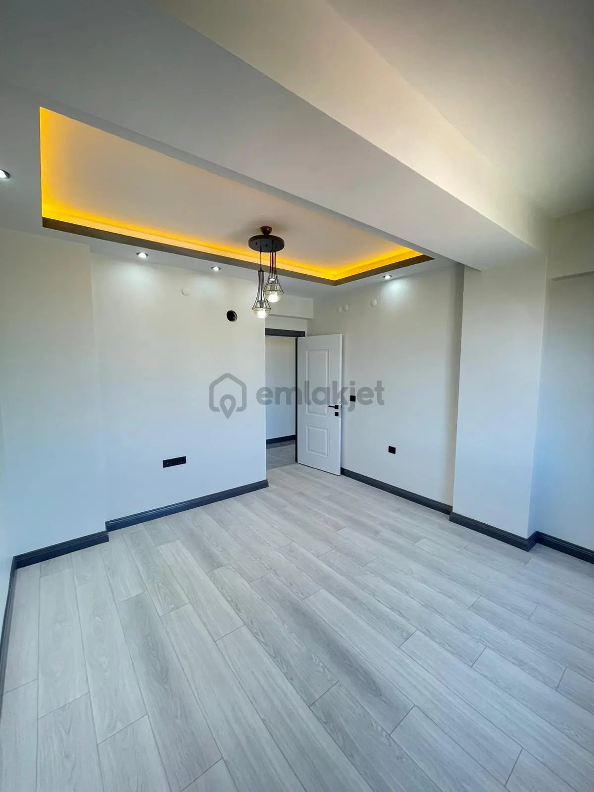 Çöşnük'te Kiralık 2+1 Lüks Daire - 6