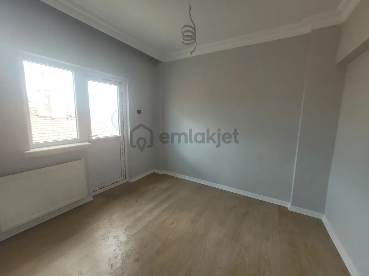Ahiler'den Cadde Üzerinde 3 Oda 1 Salon Güney Cephe Daire !! - 12