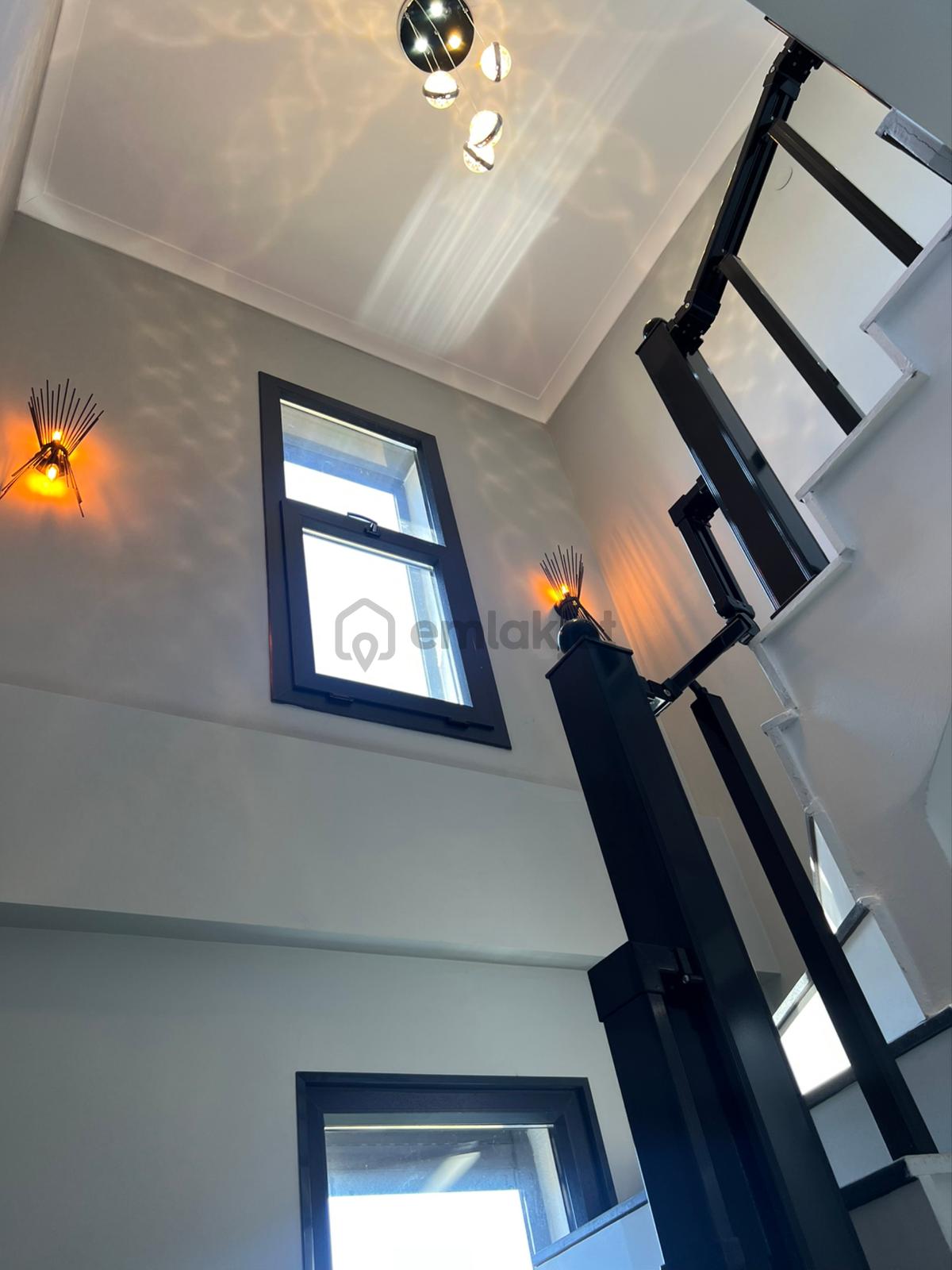 Satılık Lüks Deniz Manzaralı Villa - 25