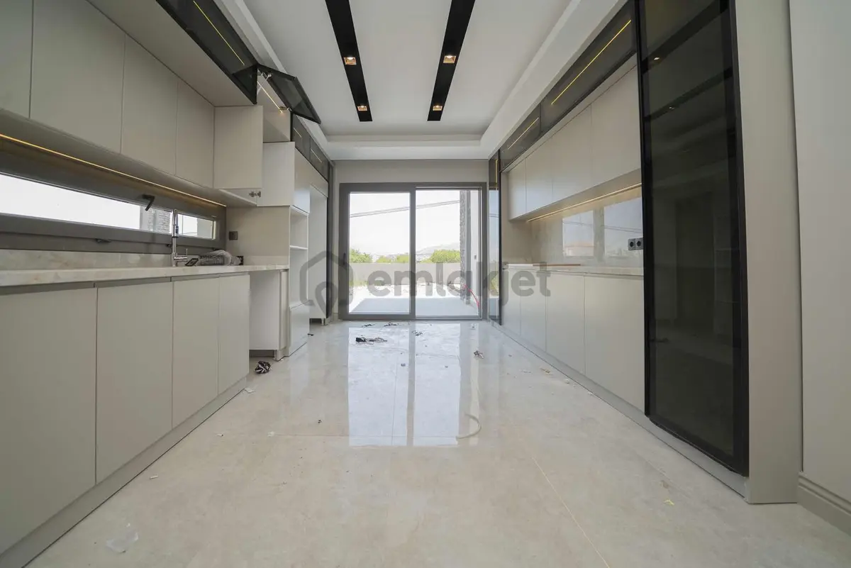 Konal 'dan | Cadde Üzeri Lüx 4+1 Villa - 21